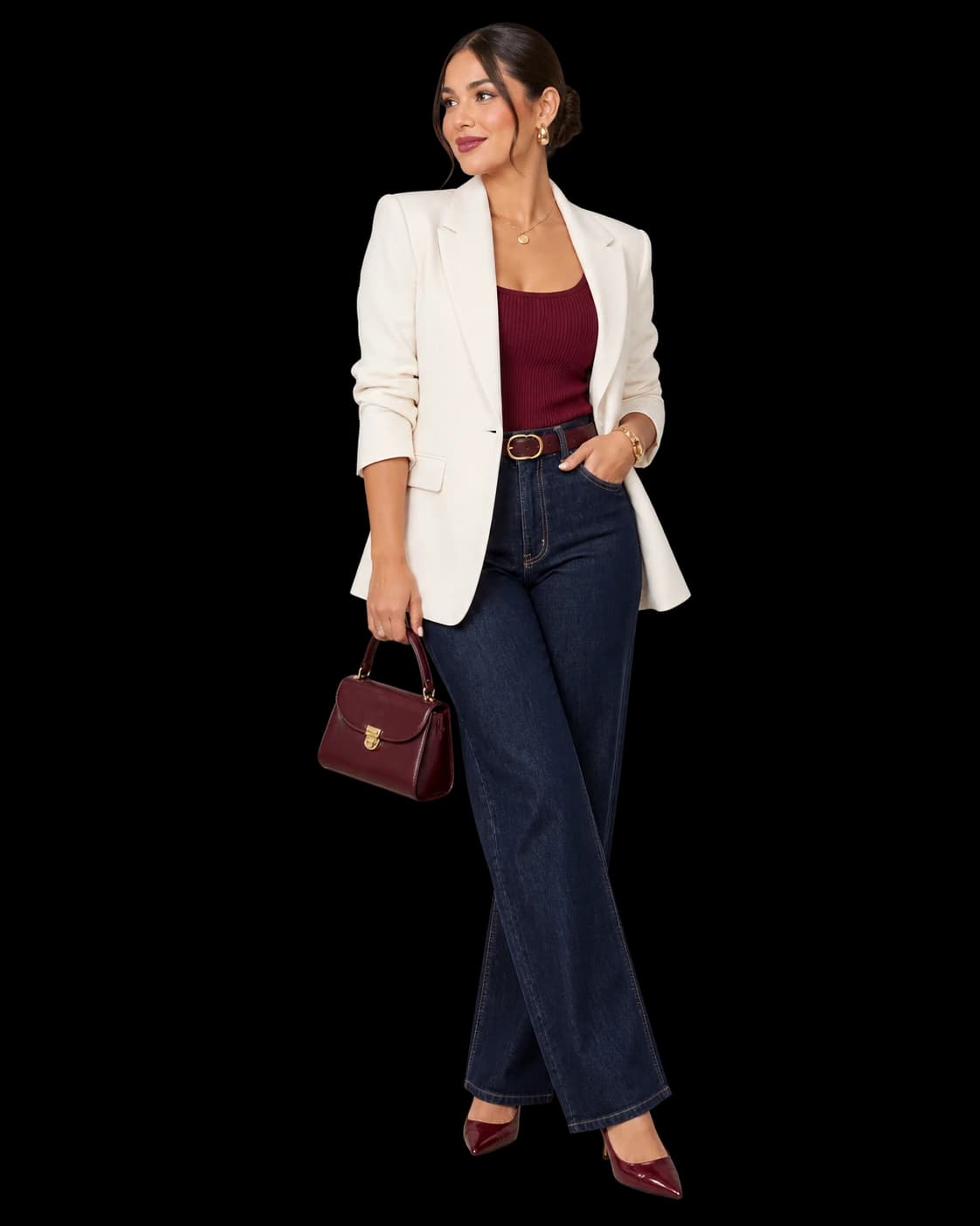 Mujer con blazer crema, representando la selección de diseño independiente de El Vestier